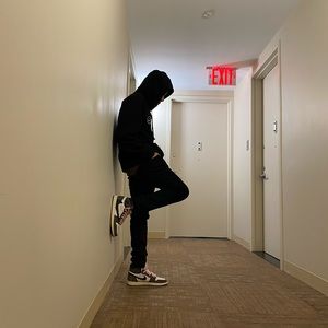 Meet your Posher, Damon